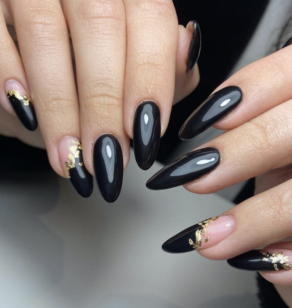 Black and Gold Classy Baddie Nails